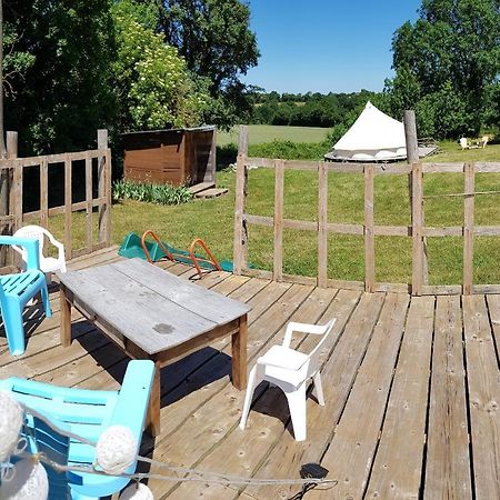 Camping La Petite Houmee Curzay-sur-Vonne Kültér fotó