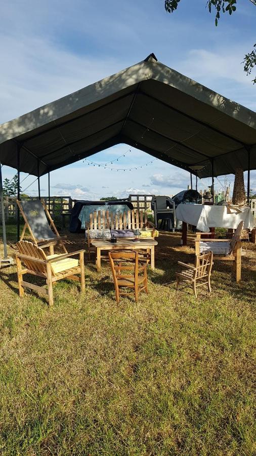 Camping La Petite Houmee Curzay-sur-Vonne Kültér fotó