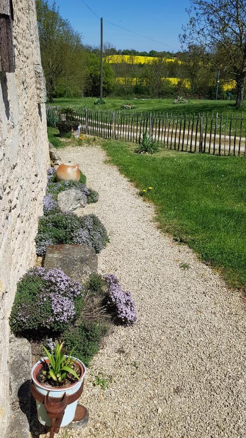 Camping La Petite Houmee Curzay-sur-Vonne Kültér fotó